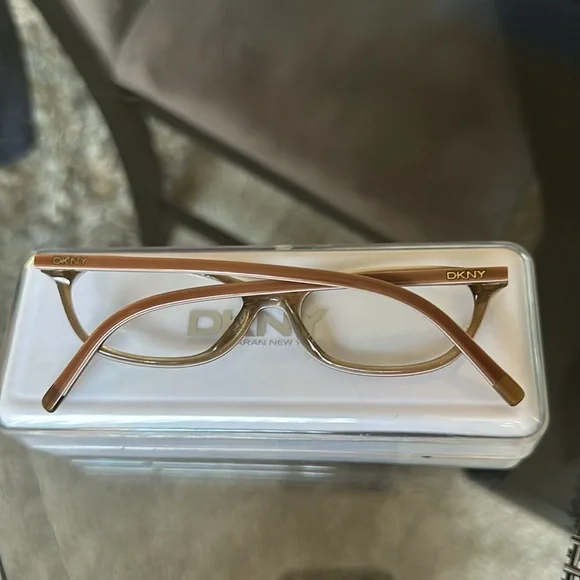 DKNY Caramel Reading Glasses 1.0 - Picture 5 of 15